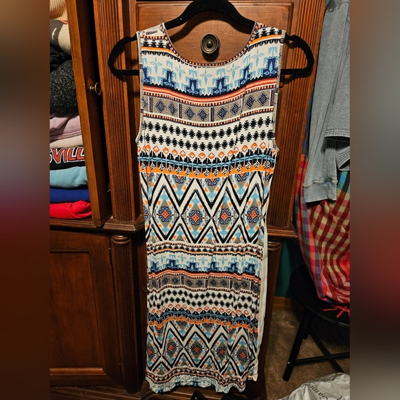 Tribal beaded dress - Picture 4 of 5